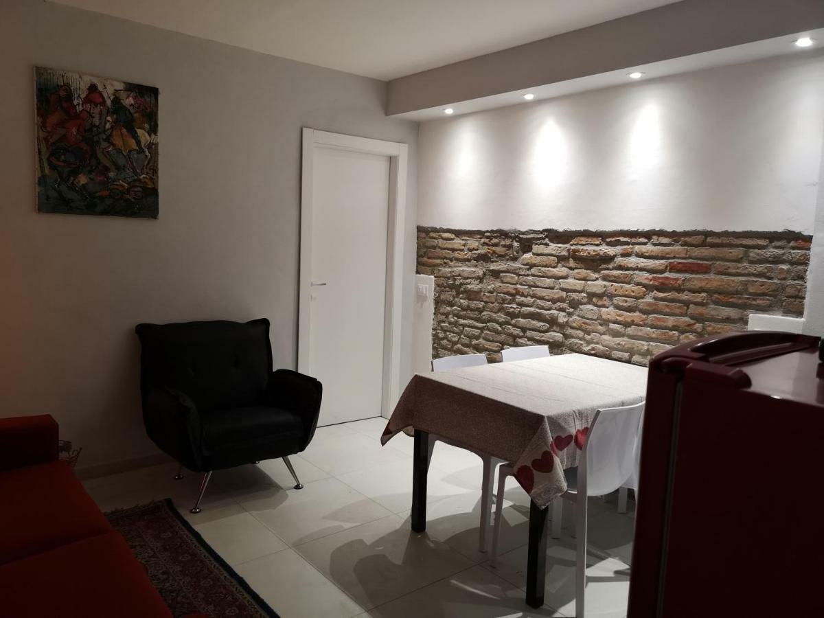 Appartamento Le Cicale Φεράρα Εξωτερικό φωτογραφία